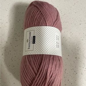 New Buttercream Luxe Craft roving blush pink wool yarn 1 skein